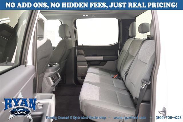 Photo of 2025 Oxford White Ford F-250