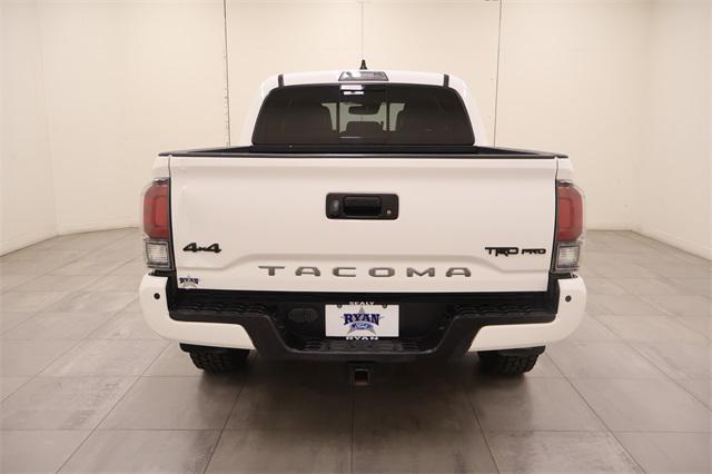 Photo of 2021 Super White Toyota Tacoma