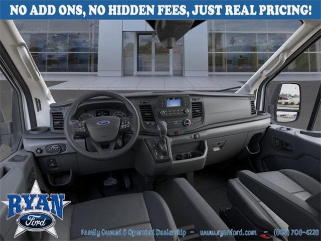Photo of 2025 Oxford White Ford Transit-250