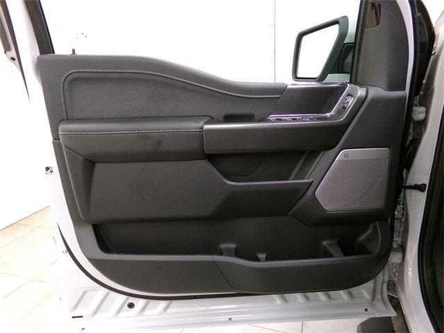 Photo of 2025 White Metallic Ford F-150