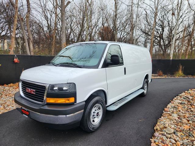 2022 GMC Savana 2500