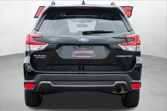 Photo of 2023 Crystal Black Silica Subaru Forester