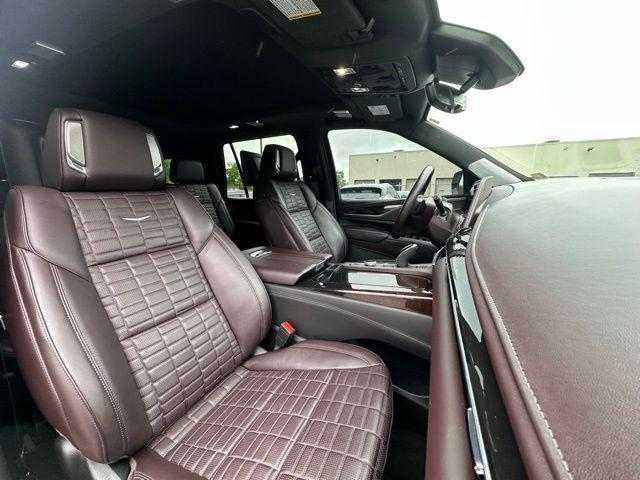 Photo of 2023 Crystal White Tricoat Cadillac Escalade