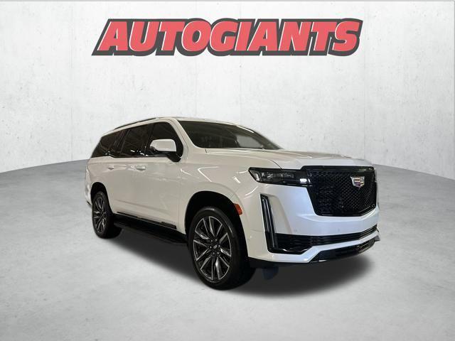 Photo of 2023 Crystal White Tricoat Cadillac Escalade