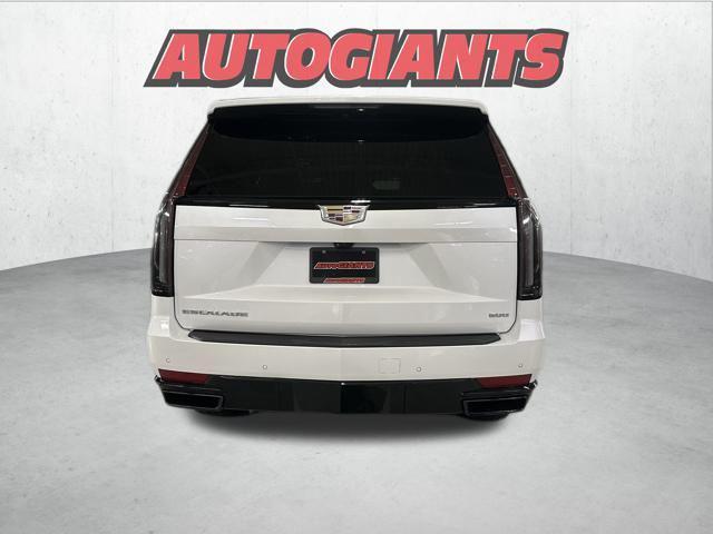 Photo of 2023 Crystal White Tricoat Cadillac Escalade