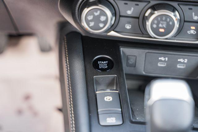 Photo of 2025 Aspen White Tricoat Nissan Kicks