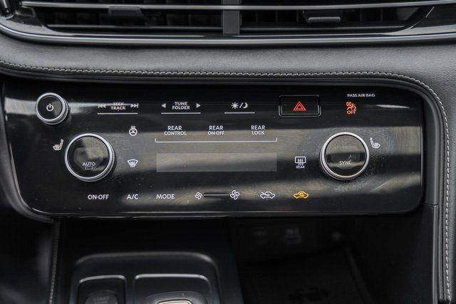 Photo of 2023 Liquid Platinum INFINITI QX60