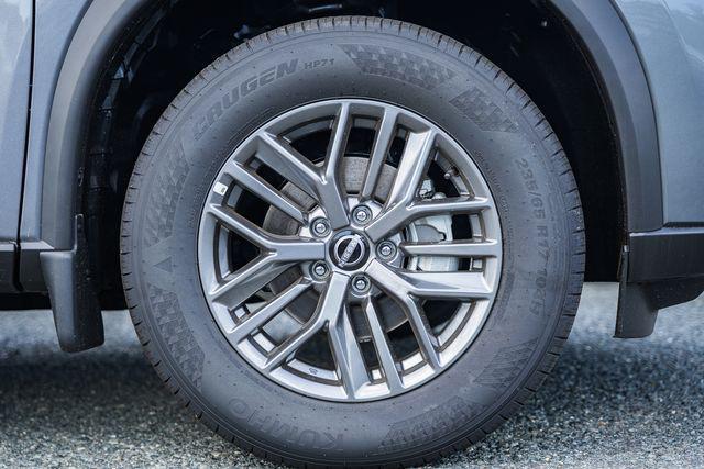 Photo of 2025 Gun Metallic Nissan Rogue