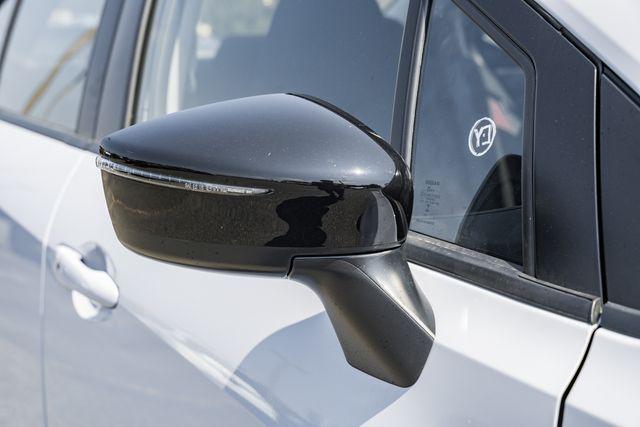 Photo of 2025 Gray Sky Pearl Nissan Versa