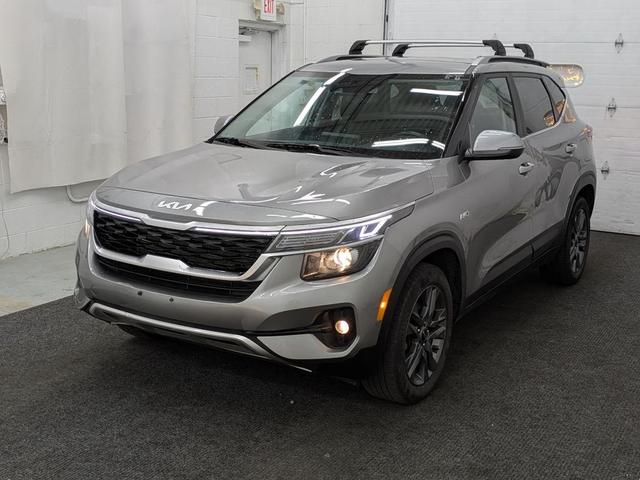 Photo of 2023 Steel Gray Kia Seltos