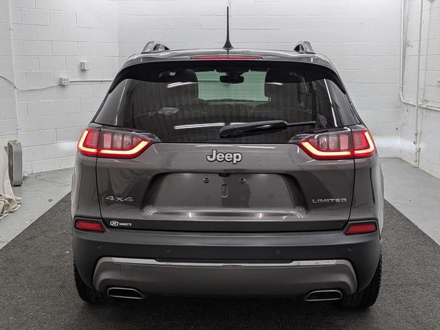 Photo of 2021 Granite Crystal Metallic Clearcoat Jeep Cherokee