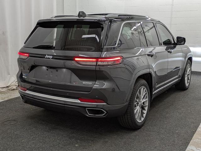Photo of 2022 Baltic Gray Metallic Clearcoat Jeep Grand Cherokee 4xe