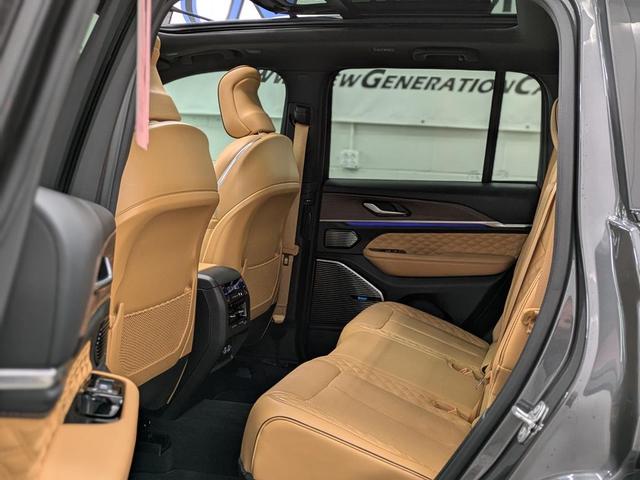 Photo of 2022 Baltic Gray Metallic Clearcoat Jeep Grand Cherokee 4xe