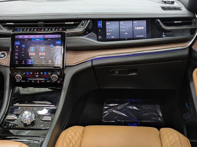 Photo of 2022 Baltic Gray Metallic Clearcoat Jeep Grand Cherokee 4xe