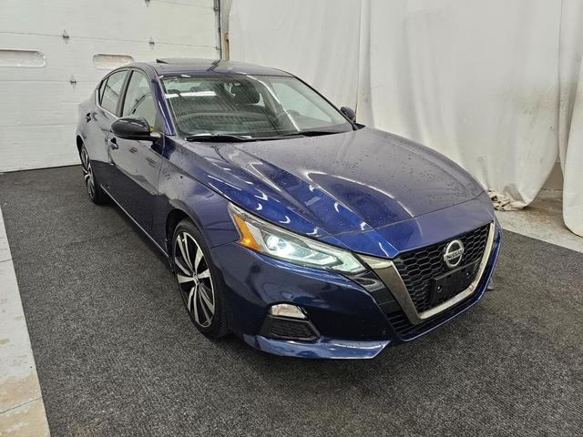 Photo of 2019 Deep Blue Pearl Nissan Altima