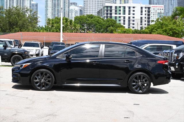 Photo of 2023 Midnight Black Metallic Toyota Corolla