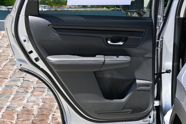 Photo of 2026 Solar Silver Metallic Honda CR-V