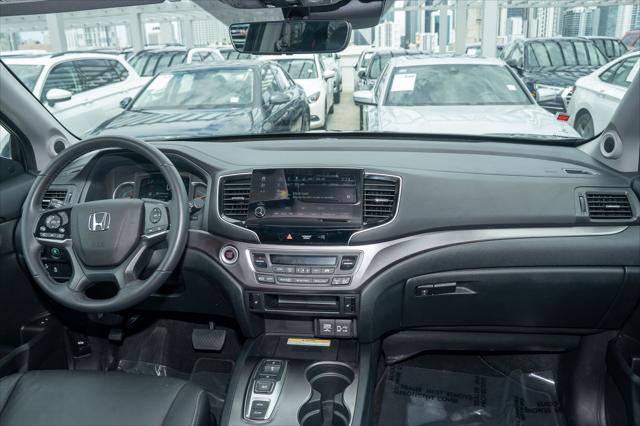 Photo of 2022 Crystal Black Pearl Honda Pilot