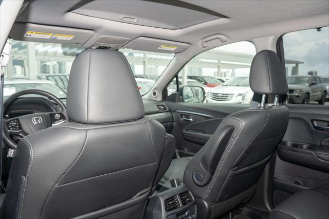 Photo of 2022 Crystal Black Pearl Honda Pilot