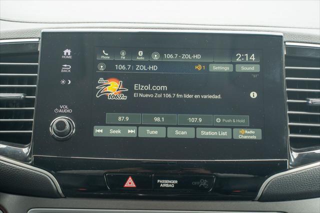 Photo of 2022 Crystal Black Pearl Honda Pilot
