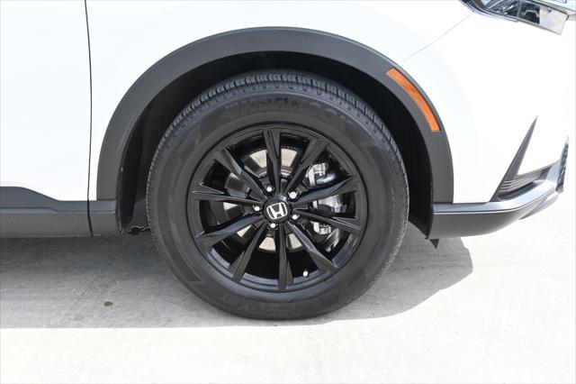 Photo of 2023 Platinum White Pearl Honda CR-V Hybrid