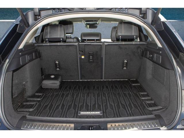 Photo of 2021 Santorini Black Metallic Land Rover Range Rover Velar
