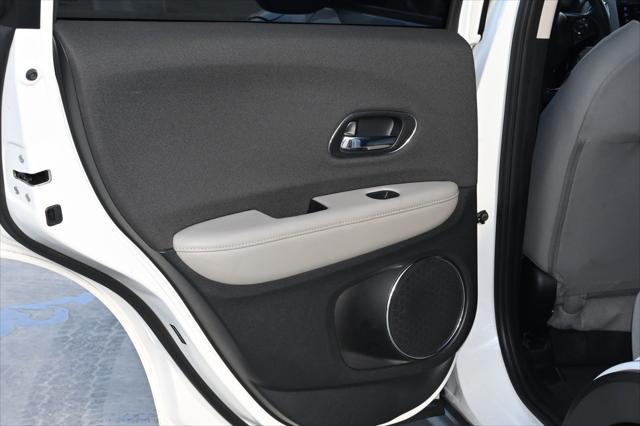 Photo of 2020 Platinum White Pearl Honda HR-V
