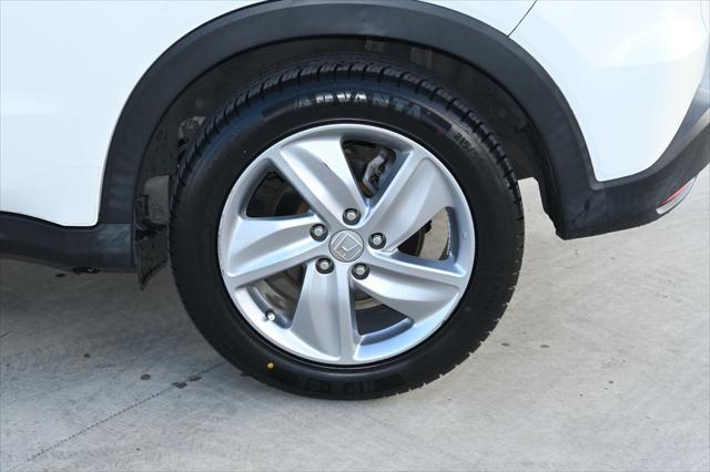 Photo of 2020 Platinum White Pearl Honda HR-V