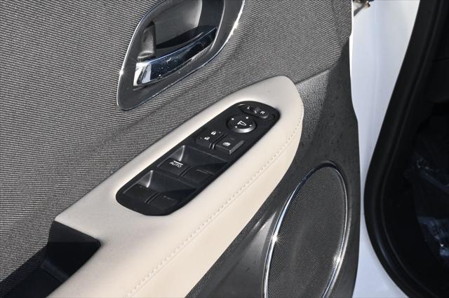 Photo of 2020 Platinum White Pearl Honda HR-V