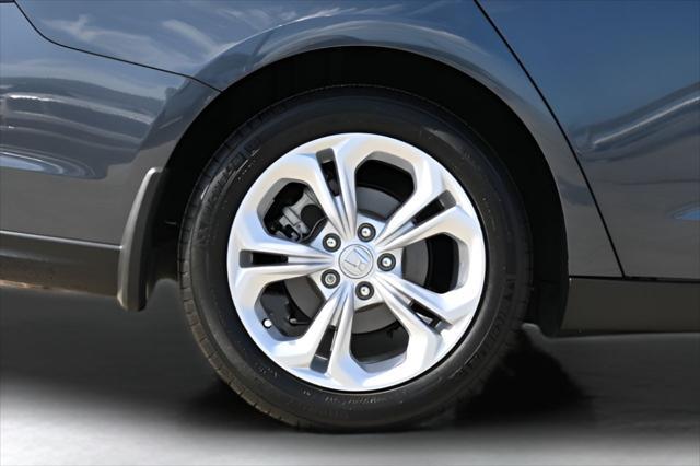 Photo of 2025 Meteorite Gray Metallic Honda Accord