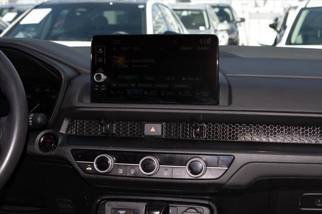 Photo of 2024 Still Night Pearl Honda CR-V Hybrid