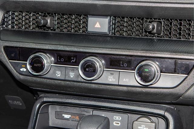Photo of 2023 sparkle silver metallic Honda CR-V