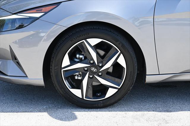 Photo of 2023 Fluid Metal Hyundai ELANTRA