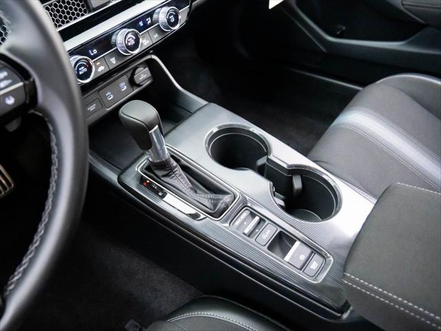 Photo of 2025 Platinum White Pearl Honda Civic