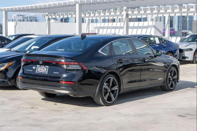 Photo of 2025 Crystal Black Pearl Honda Accord Hybrid