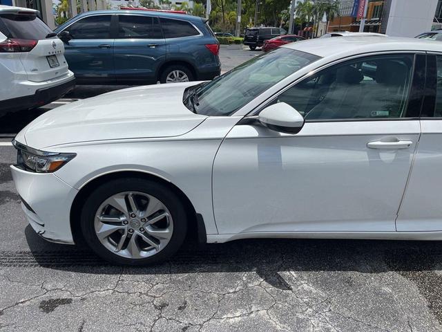 Photo of 2019 Platinum White Pearl Honda Accord