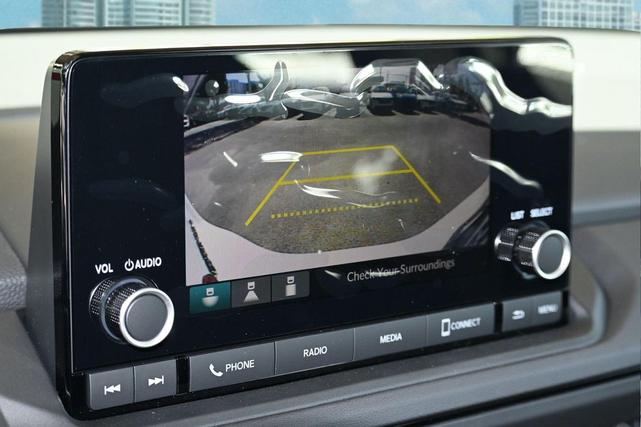 Photo of 2025 Platinum White Pearl Honda Accord