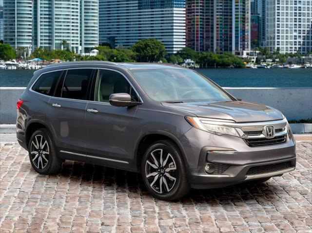 Photo of 2022 Modern Steel Metallic Honda Pilot