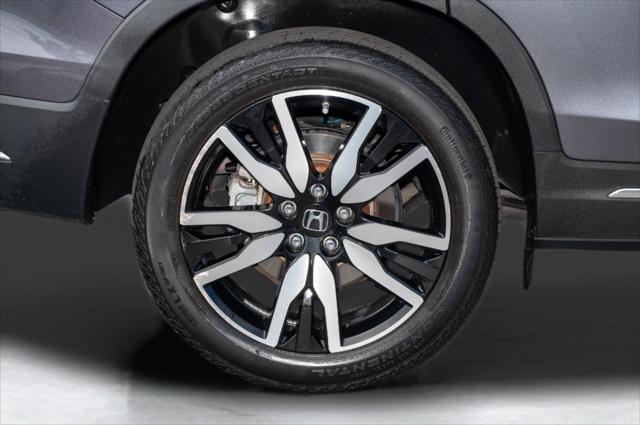 Photo of 2022 Modern Steel Metallic Honda Pilot