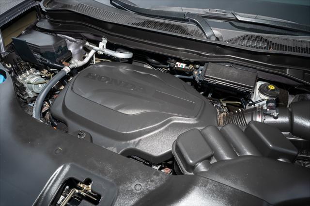 Photo of 2022 Modern Steel Metallic Honda Pilot