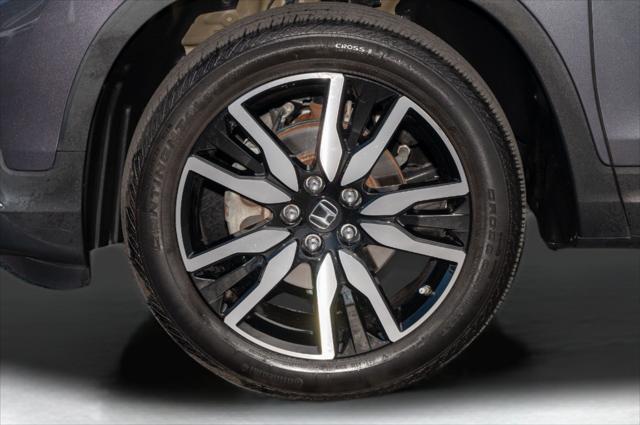 Photo of 2022 Modern Steel Metallic Honda Pilot