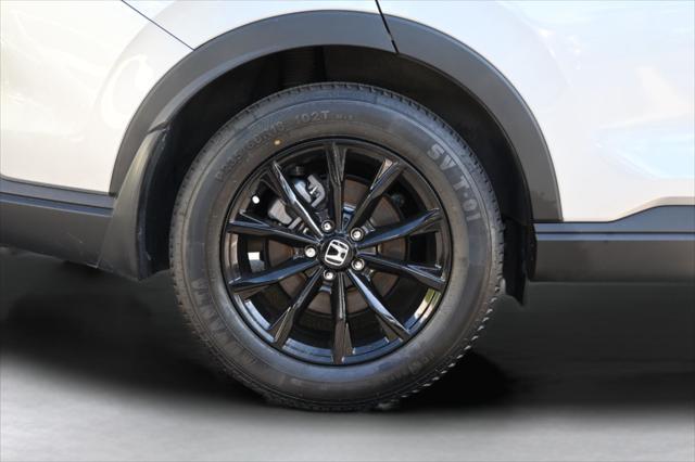 Photo of 2023 Lunar Silver Metallic Honda CR-V Hybrid