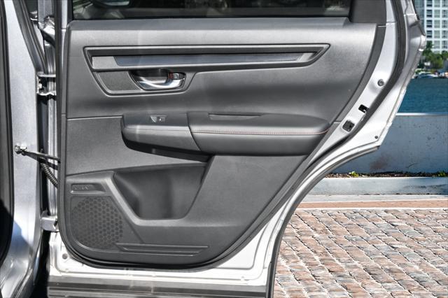 Photo of 2023 Lunar Silver Metallic Honda CR-V Hybrid