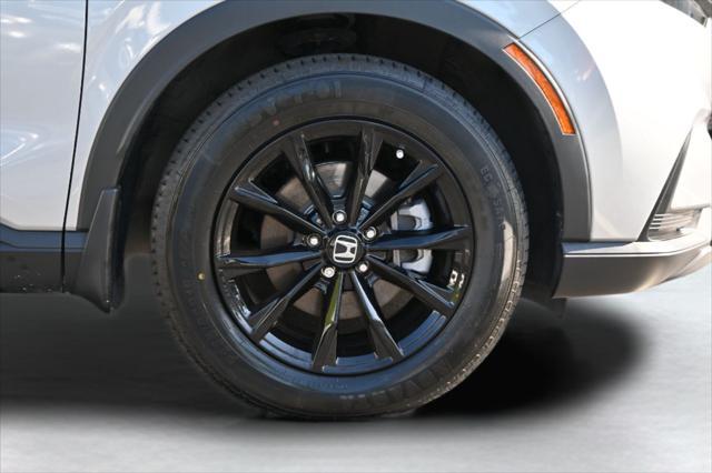 Photo of 2023 Lunar Silver Metallic Honda CR-V Hybrid