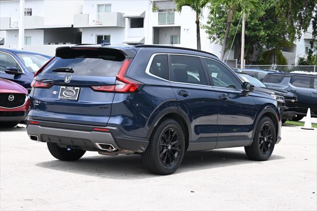 Photo of 2023 Blue Honda CR-V Hybrid