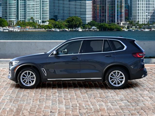 Photo of 2022 Arctic Grey Metallic BMW X5