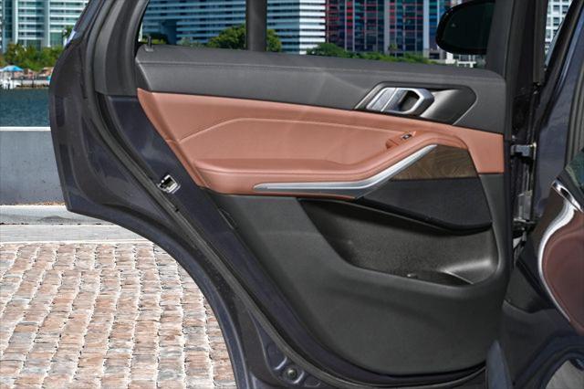 Photo of 2022 Arctic Grey Metallic BMW X5