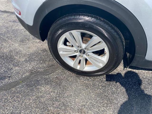 Photo of 2019 Sparkling Silver Kia Sportage