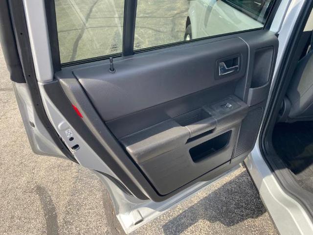 Photo of 2019 Ingot Silver Metallic Ford Flex
