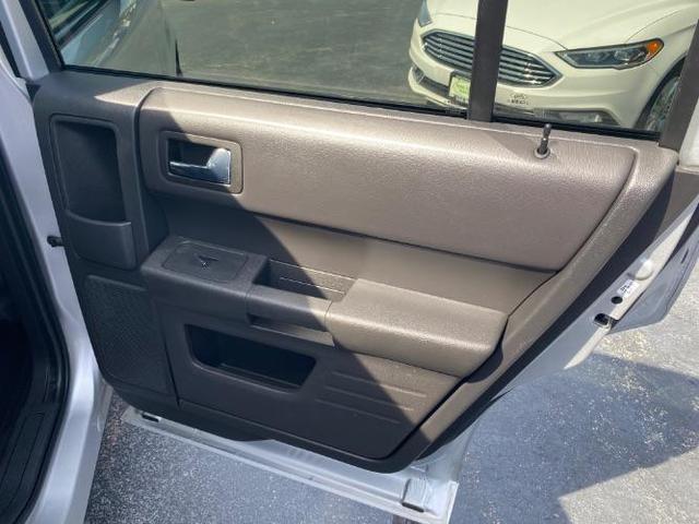 Photo of 2019 Ingot Silver Metallic Ford Flex